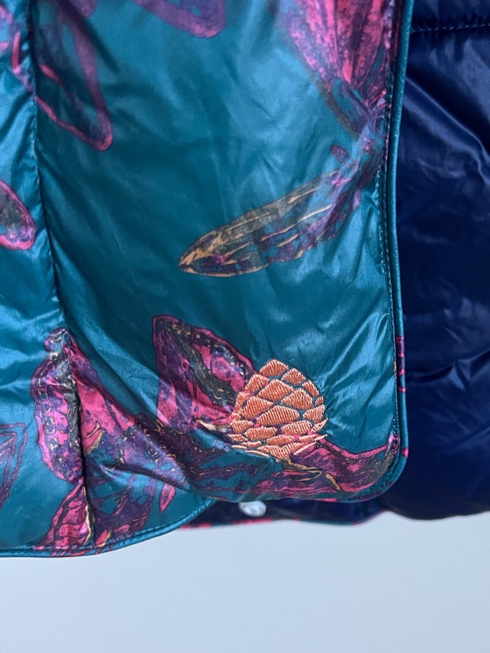 Stio Hometown Puffer Scarf Quilted Floral Teal Colorblock Gorpcore Winter Ski - Picture 4 of 6